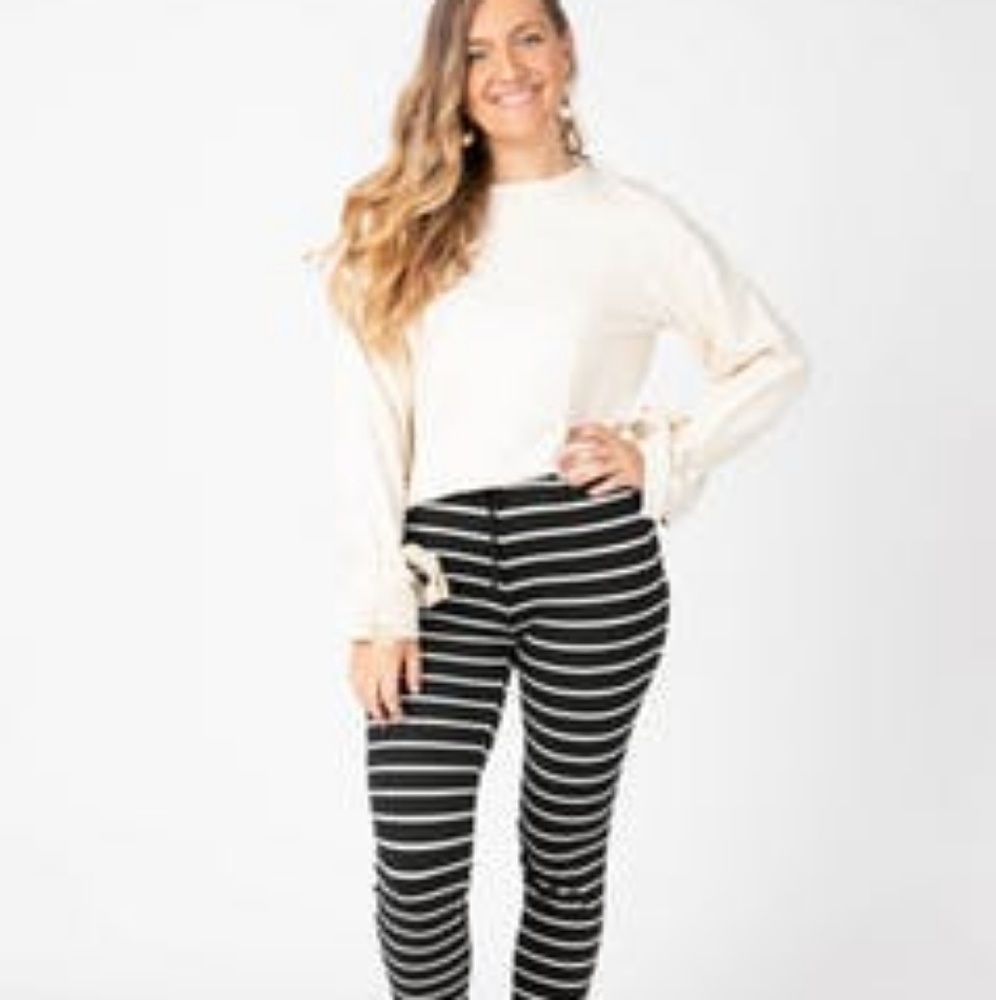 Bow sleeve top